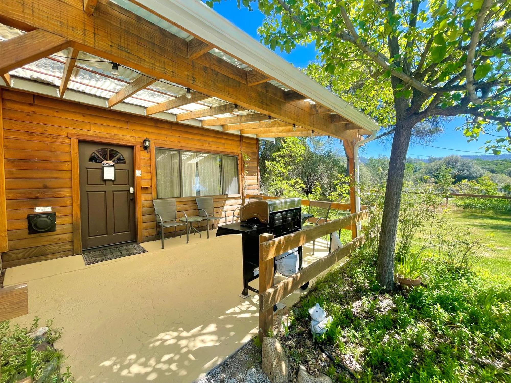 Sierra Mountain Lodge - Vacation Rentals - Yosemite Авани Экстерьер фото