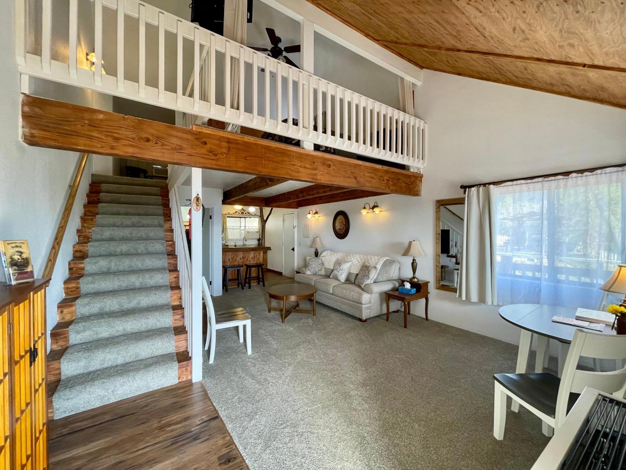 Sierra Mountain Lodge - Vacation Rentals - Yosemite Авани Экстерьер фото