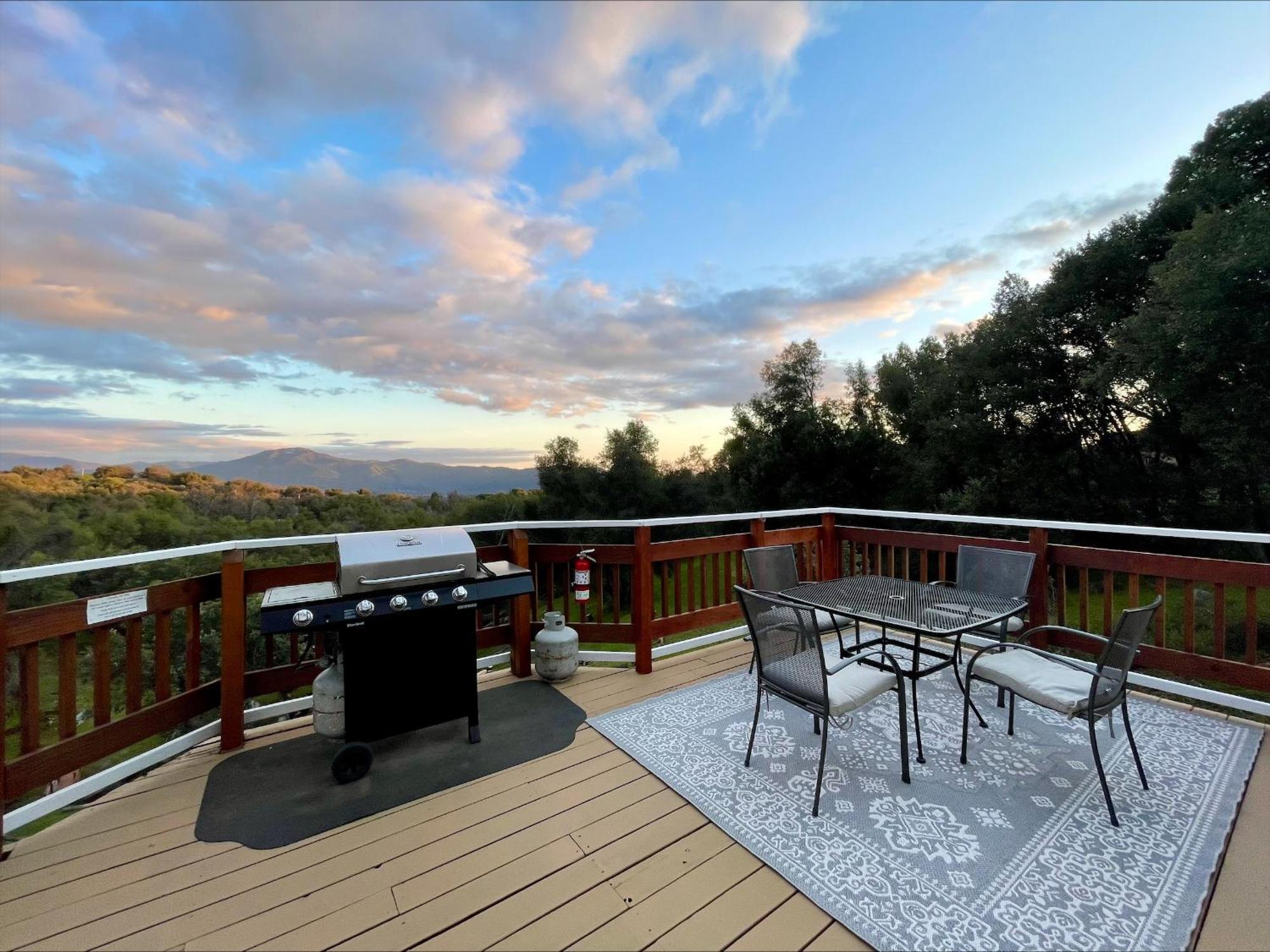 Sierra Mountain Lodge - Vacation Rentals - Yosemite Авани Экстерьер фото