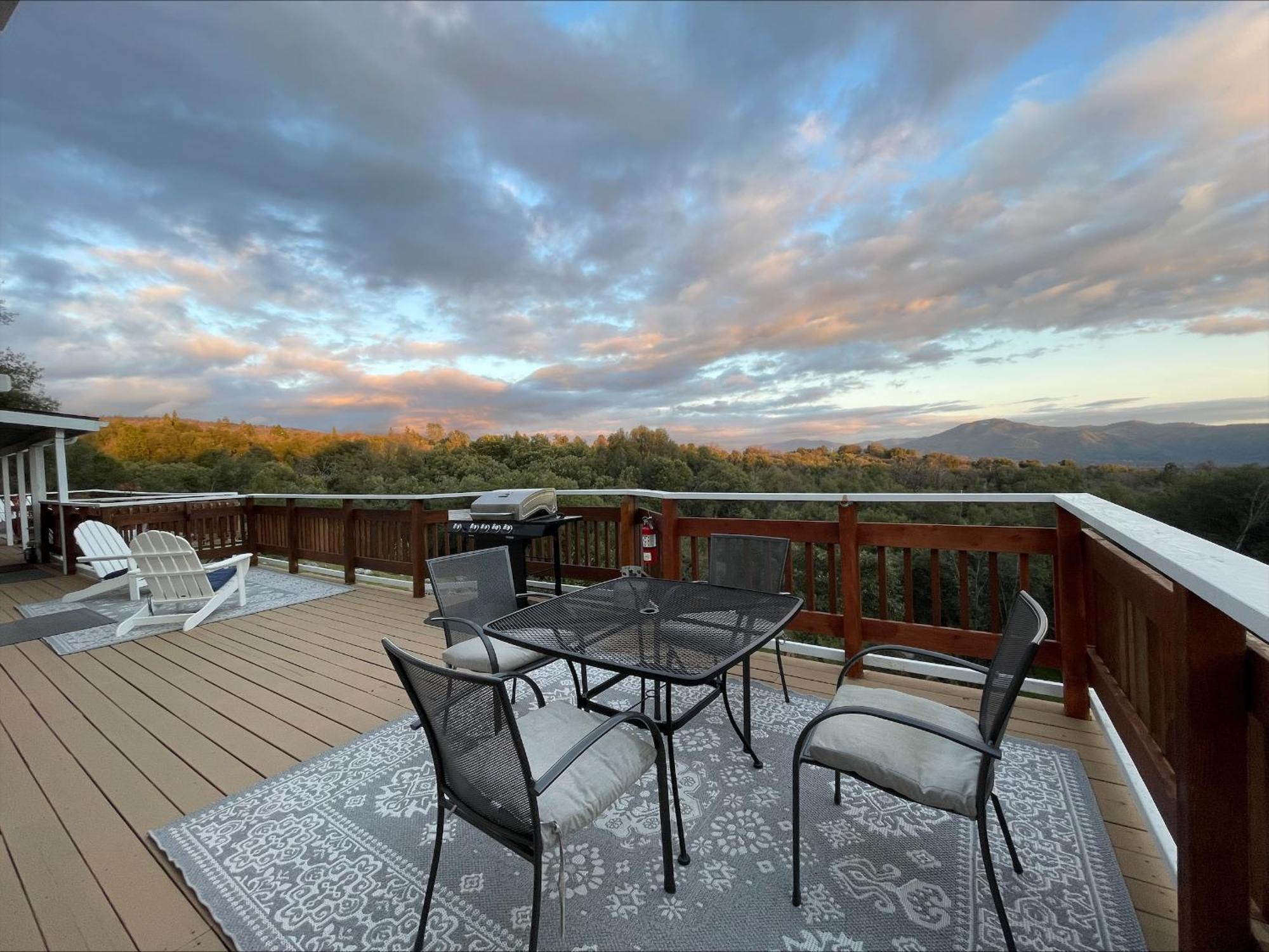 Sierra Mountain Lodge - Vacation Rentals - Yosemite Авани Экстерьер фото